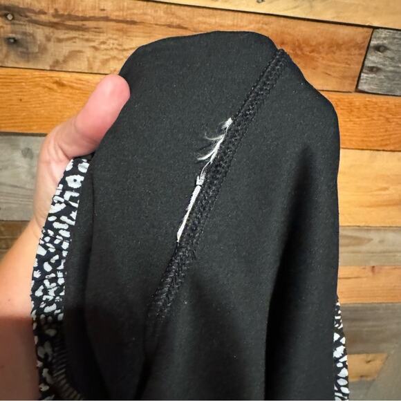 Lou & Grey Cheetah Print Wanderweave Zip Pocket Skort Skirt Black/White Size L - Picture 12 of 12